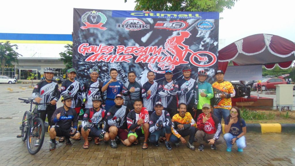 Begini Cara Klub Sepeda Perkenalkan Kuala Kapuas