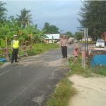 jalan menuju pantai kubu