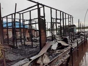 Ditinggal ke Banjarmasin, Rumah Warga Kapuas Hangus Terbakar