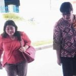 ketua dpc pdip palangka raya saat mengunjungi adian napitulu