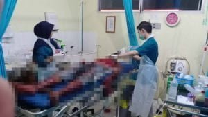 Santai di Warung Jablai, Effendy Berlumuran Darah