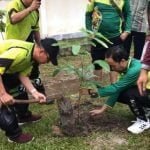 Jasa Raharja Tanam 100 Pohon di Lingkungan Sekolah