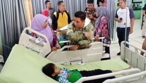 Keracunan Kue, Puluhan Siswa SDN 5 Baamang Hilir Dilarikan ke IGD