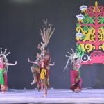 tarian yang digelar di Museum Balanga