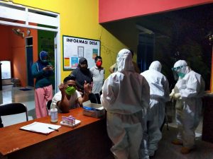 Keluarga Pasien Jalani Rapid Test