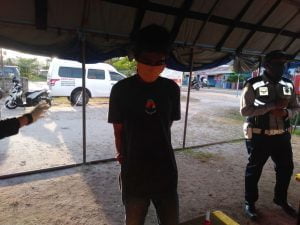 Pos Pahandut Seberang Amankan Penumpang Travel Bersuhu Tubuh Tinggi