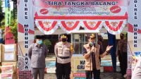 Warung Gratis untuk Warga Terdampak Covid-19 Warung Gratis untuk Warga Terdampak Covid-19