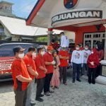 DPC PDIP Kobar Distribusikan Sembako Sugianto-Agustiar Sabran