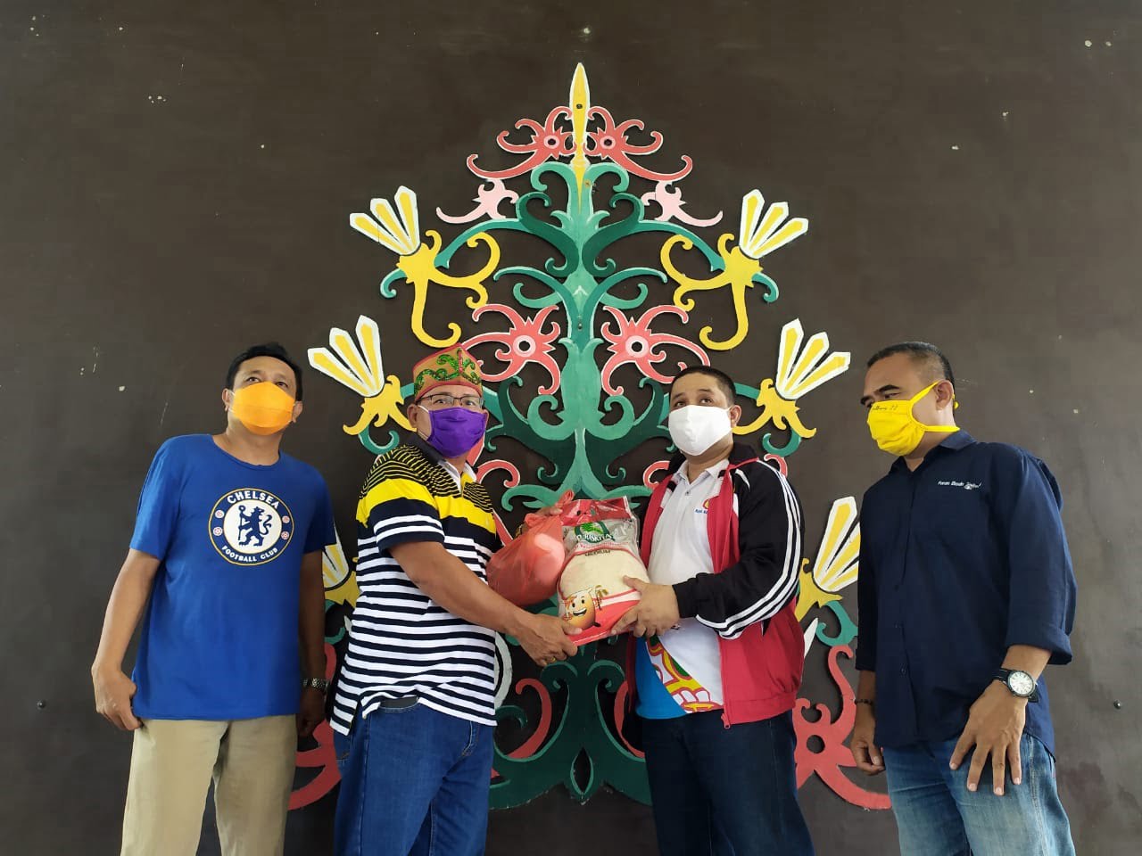 Anggota PWI Terima Bantuan dari Sugianto Sabran