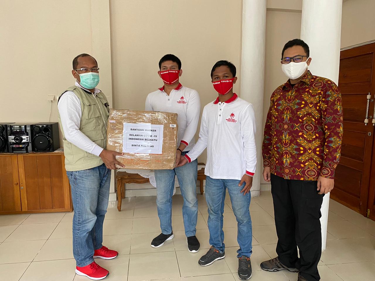 Relawan Indonesia Bersatu Lawan Covid-19 Kalteng Bantu Masker Relawan Indonesia Bersatu Lawan Covid-19 Kalteng Bantu Masker
