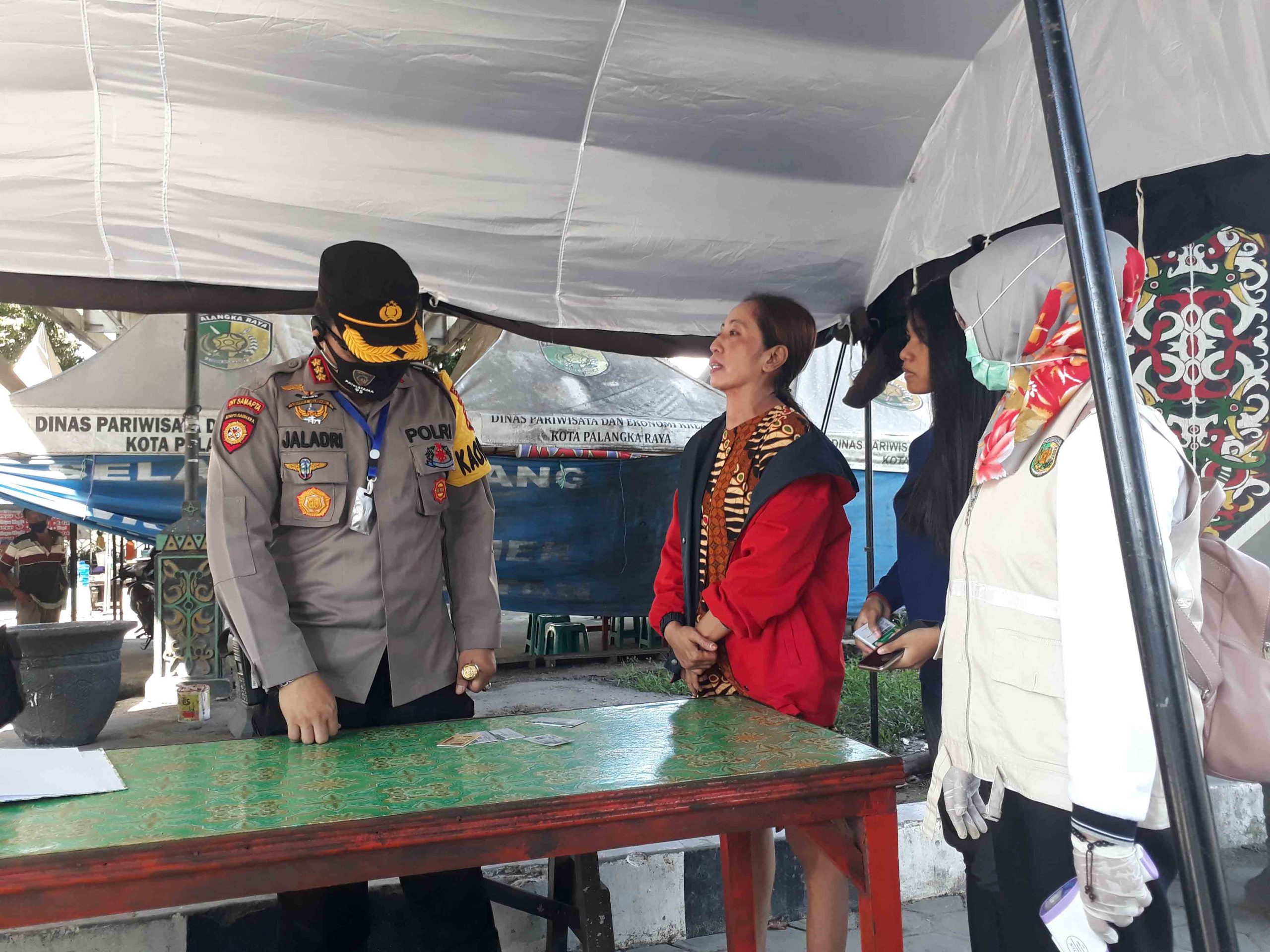 Hari Pertama PSBB, Masih Bingung Bertindak