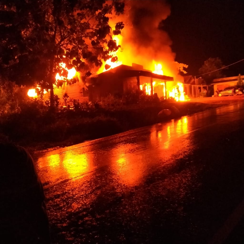 Kios dan Rumah di Telaga Antang Ludes Terbakar