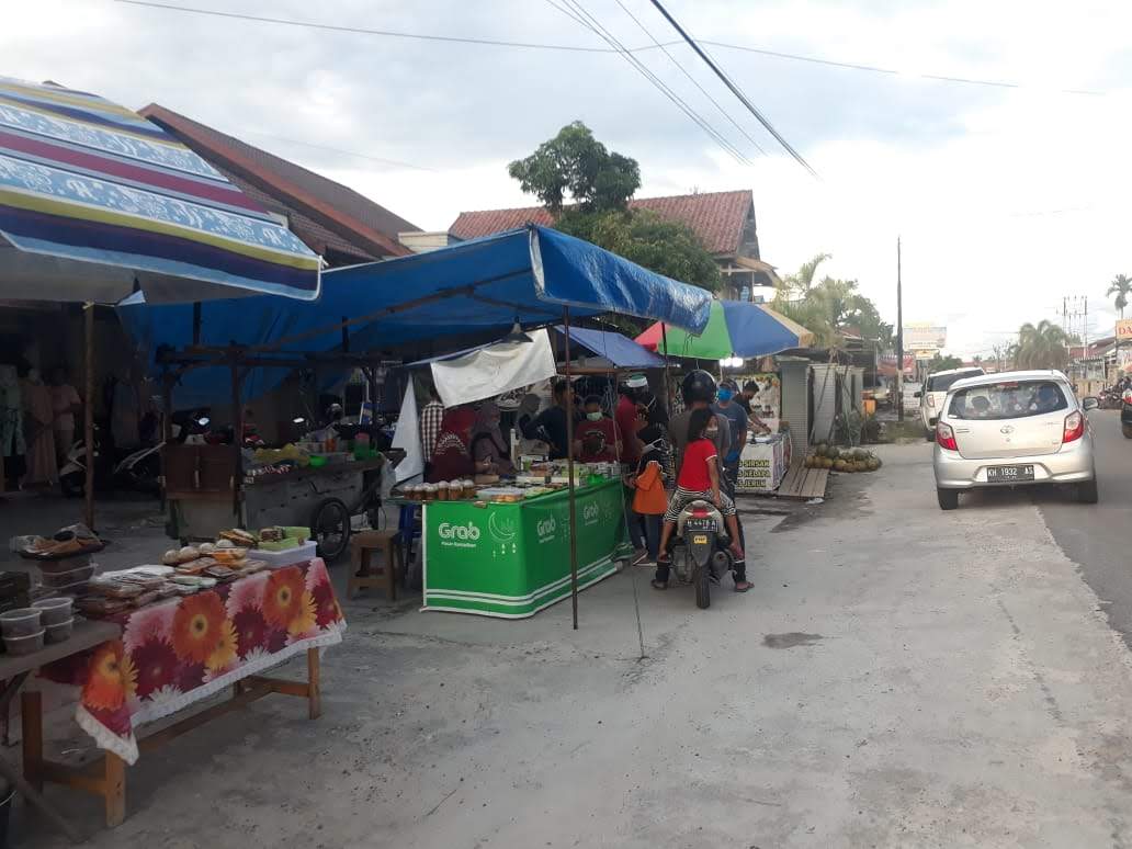 Pedagang Makanan Ramadan Akui Pendapatan Turun 70 Persen