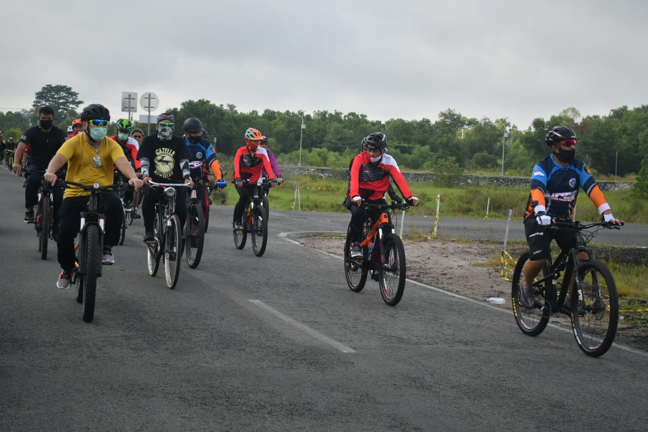 Gubernur Ajak Masyarakat Giat Berolahraga