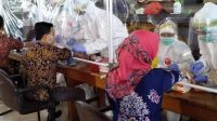 Ratusan Petugas Pilkada Jalani Rapid Test