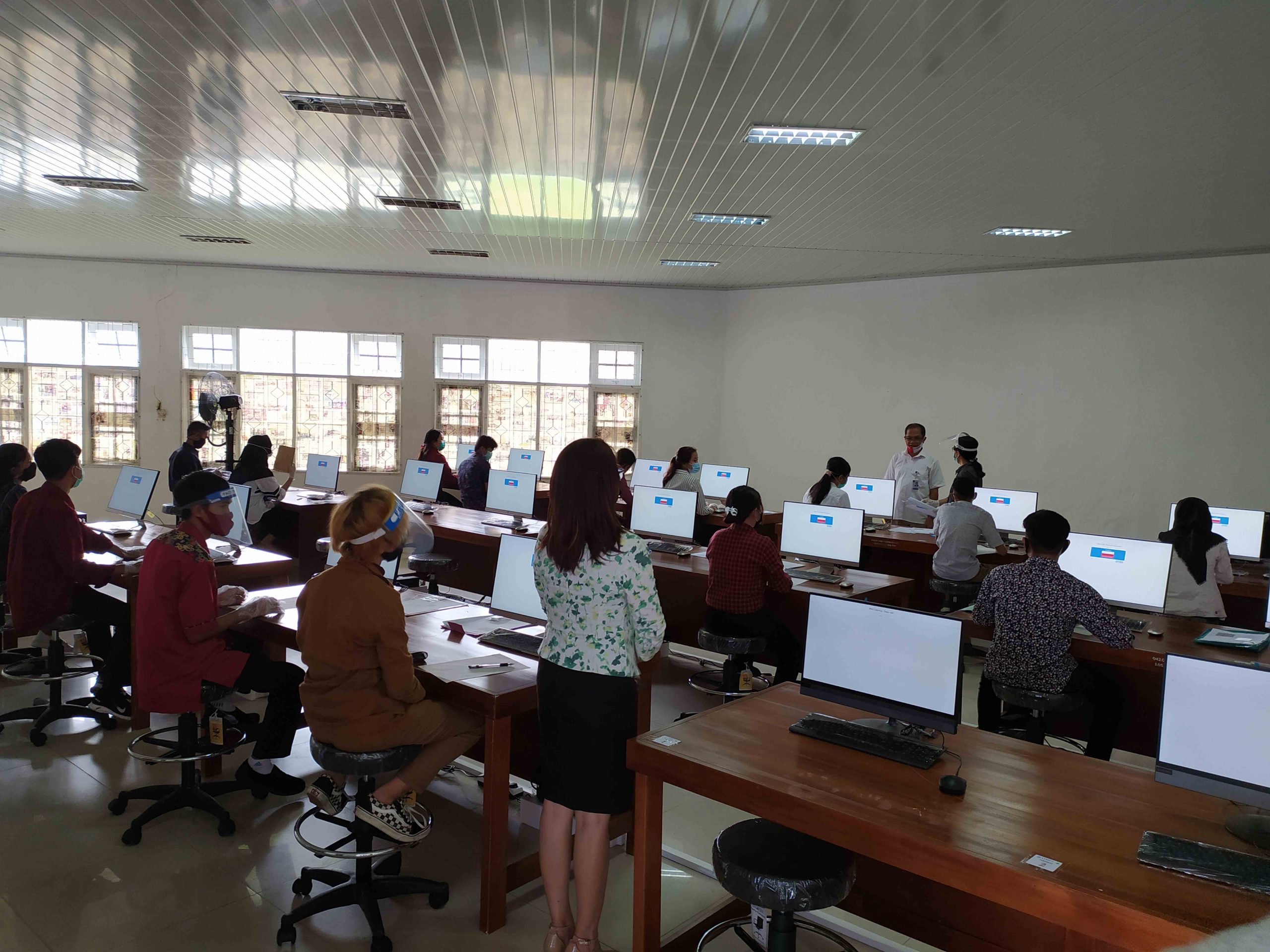 Calon Mahasiswa UPR, UTBK Sesuai Protokol Kesehatan Covid-19