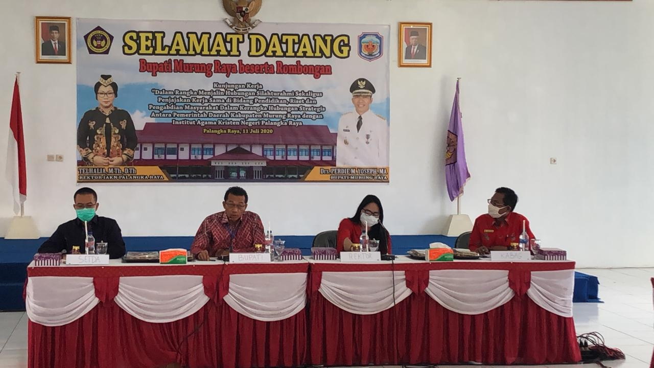 Perdie Jadi Pembicara Seminar di Unkrip