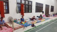 Terdampak Banjir, Ratusan Warga Kelurahan Nanga Bulik Mengungsi