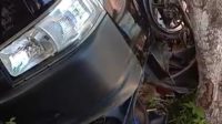 Sopir Baru Belajar Nyetir, Pikap Terjang Motor