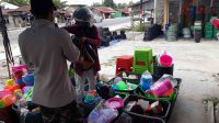 Pedagang Perabot Rumah Tangga Menjamur