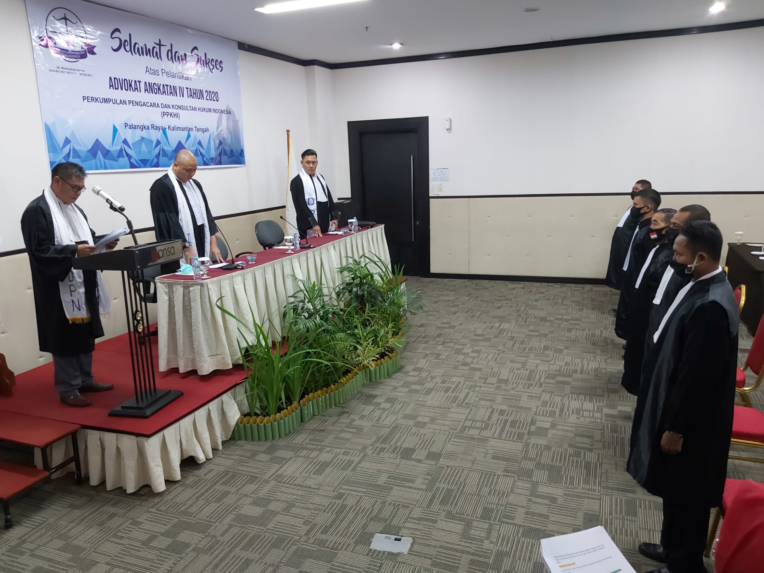 Advokat Bukan Calo Perkara