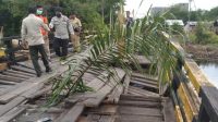 Jembatan Ulin Karang Anyar Ambruk