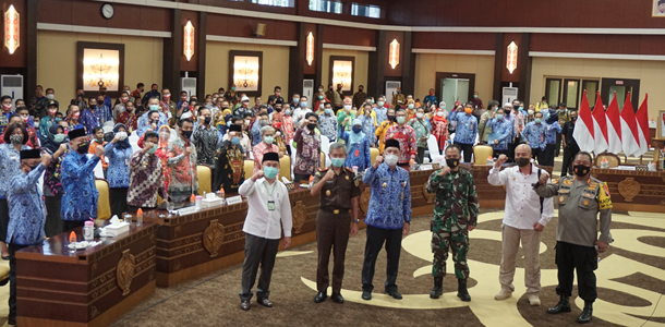 GUBERNUR RAKER BERSAMA KADES- Laksanakan Pembangunan Sesuai Kebutuhan Masyarakat