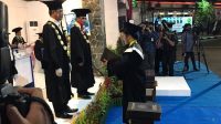 IRT Asal Sampit Raih Predikat Cum Laude Pascasarjana UPR