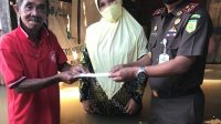 Kejari Lamandau Bantu Sembako untuk Warga Korban Banjir