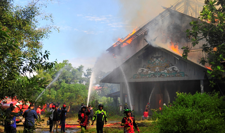 Gedung SGO FKIP UPR Terbakar 