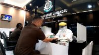 Cegah Klaster Kantor, Puluhan Pegawai Kejari Lamandau Di-Rapid Test