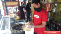 Gorengan Jalan Junjung Buih Tak Pernah Sepi Pembeli