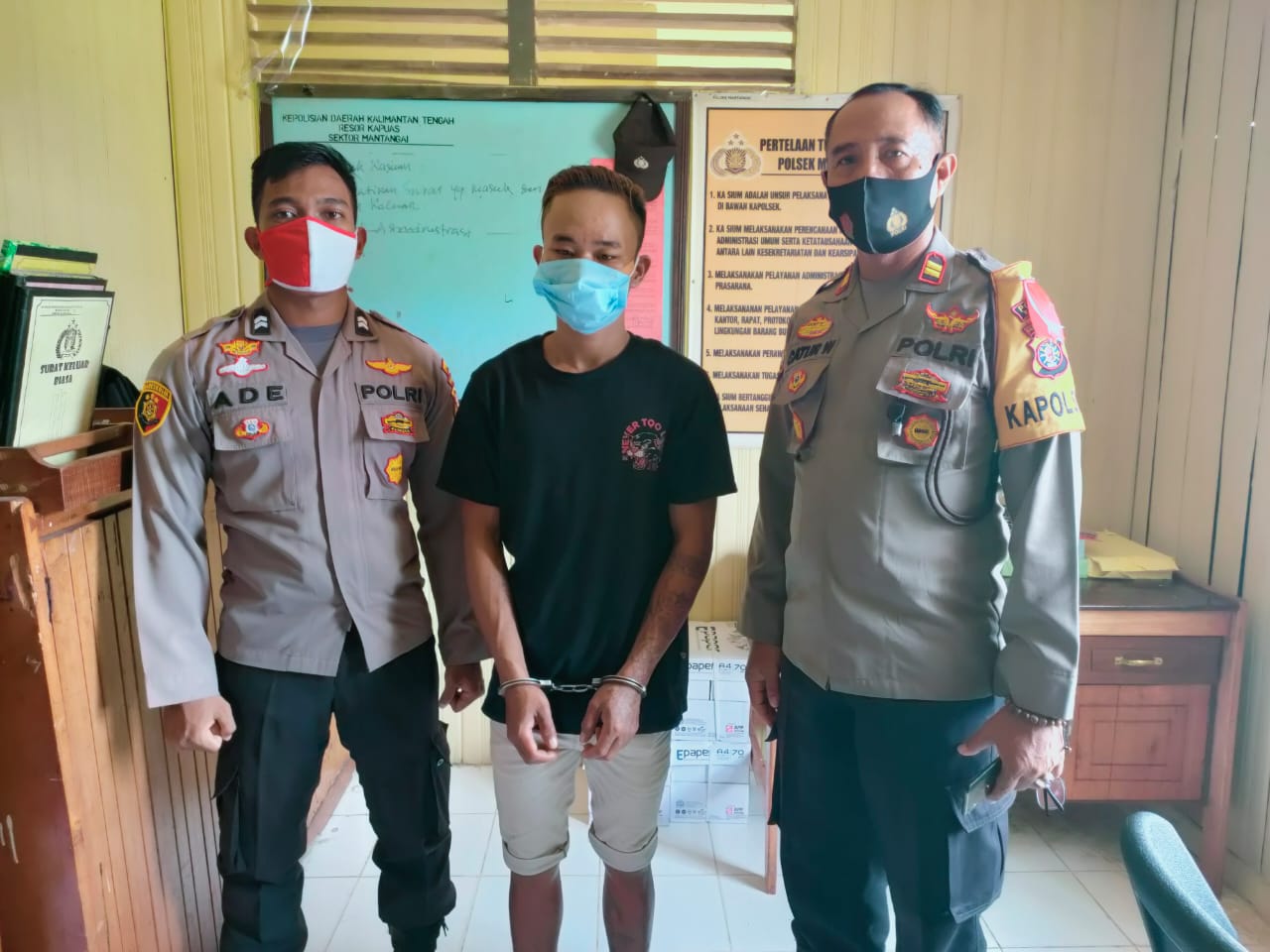 Akibat Miras, 2 Sekawan Saling Tikam