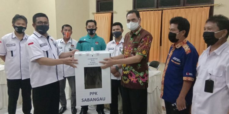 REKAPITULASI SUARA DI SEBANGAU-Petahana Menang Tipis dari Paslon 01