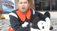 Demi Keluarga, Rela Alih Profesi Jadi Badut Jalanan