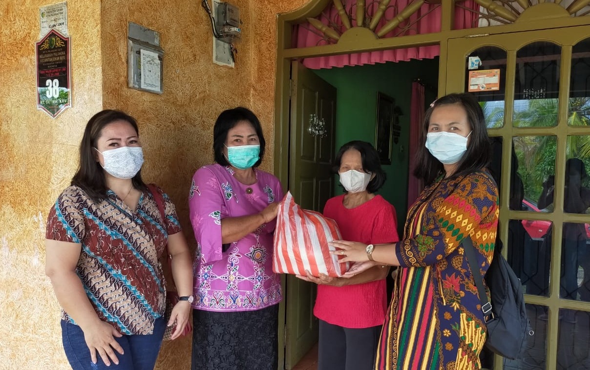 DWP BKPSDM Gunung Mas Berbagi Kasih kepada Pensiunan PNS