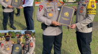 Kombes Andreas Wayan, Kombes Pasma Royce dan 3 Bhabinkamtibmas Terima Pin Emas dari Kapolri