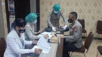 RS BHAYANGKARA SIMULASI VAKSINASI- 30 Menit Setelah Disuntik, Tunggu KIPI
