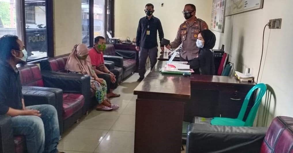 DITANGKAP POLSEK PAHANDUT - Pencuri Ini Malah Dikasih Uang oleh Korban