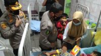 TRAUMA HEALING-Polda Kalteng Jenguk Korban Perampokan
