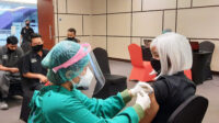 Karyawan Hotel NEO Palma Palangka Raya Tuntaskan Vaksinasi Covid-19