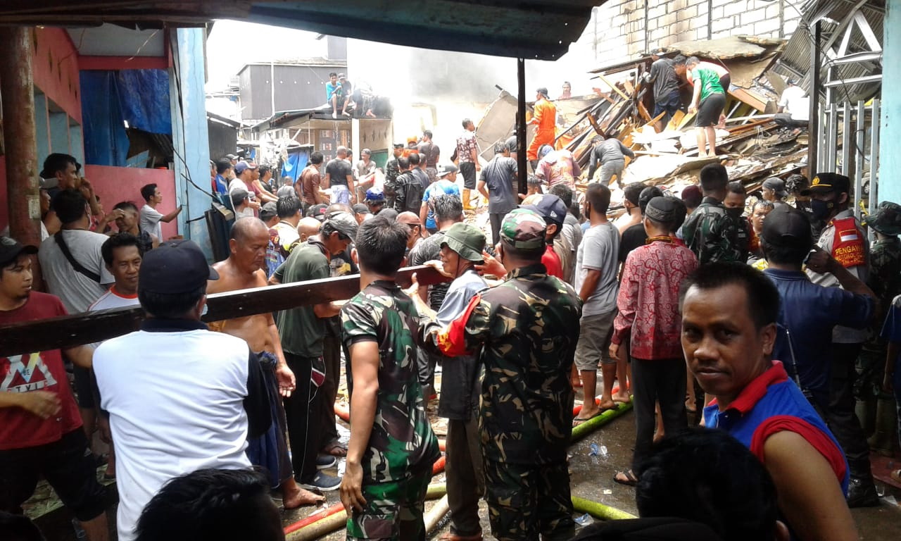 Gedung Walet Runtuh, 2 Luka-luka