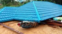 Rumah di Mura Roboh Diterjang Angin