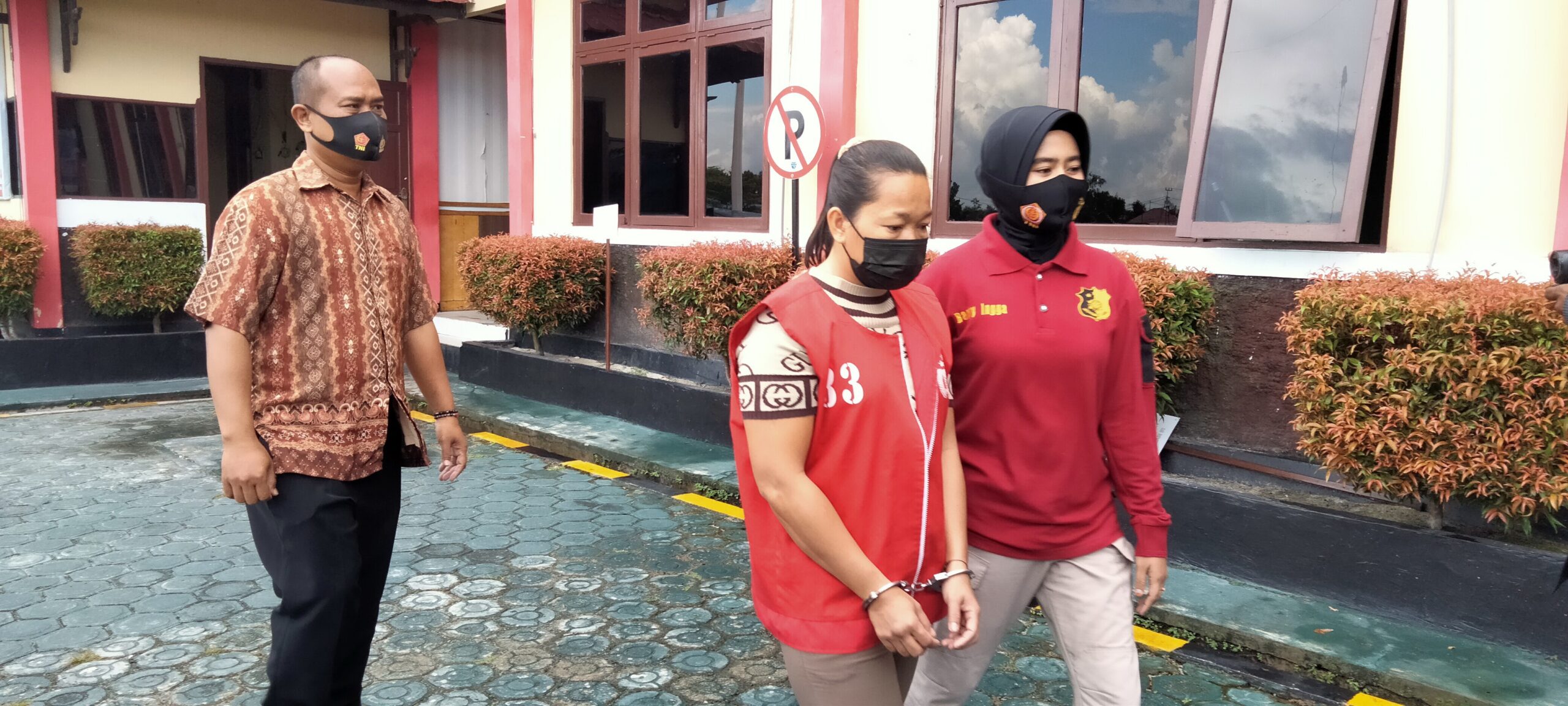 Aniaya Anak Tiri Selama 3 Tahun