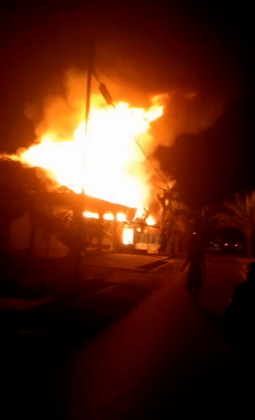 Dua Rumah di Jalan Belangiran Terbakar 