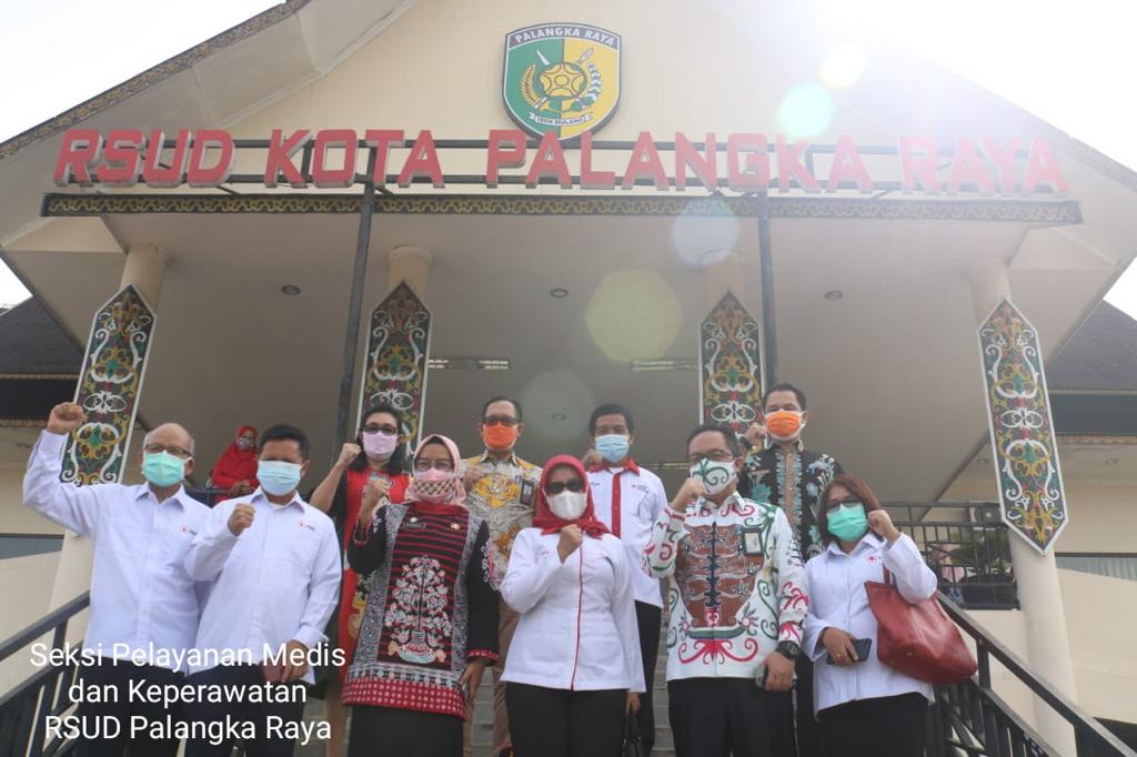 PMI Kalteng Serahkan Bantuan 1 Unit Ventilator ke RS Kota