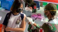 Lindungi Generasi Milenial, Binda Kalteng Vaksinasi Ratusan Pelajar