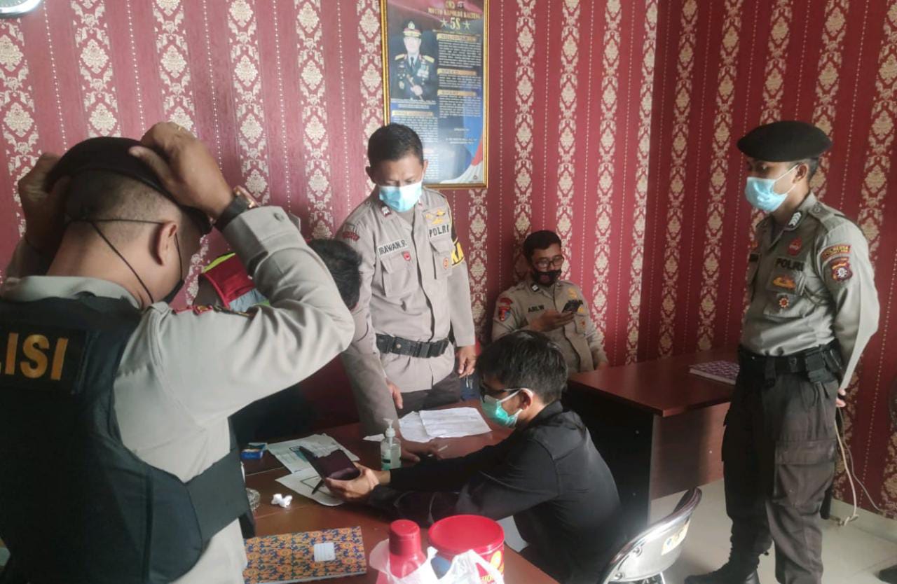 Calon Penumpang Pesawat Palsukan Suket PCR