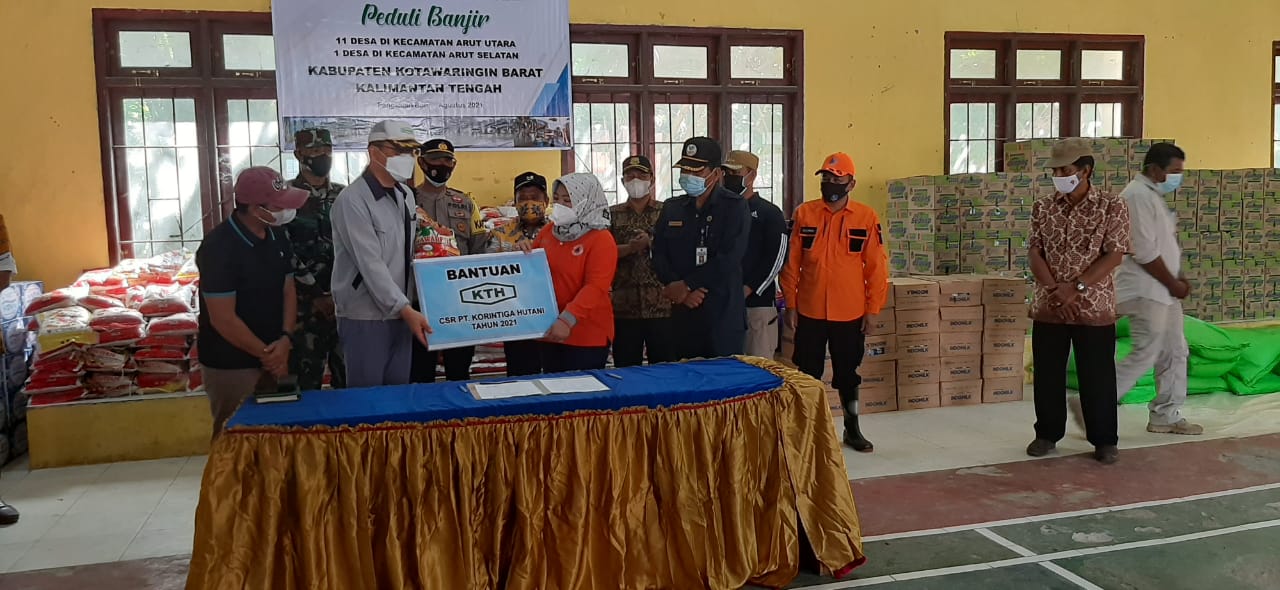 PT KORINTIGA HUTANI PEDULI BANJIR - Salurkan Bantuan Untuk Warga Terdampak Banjir 