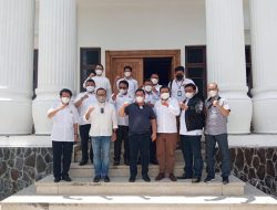 VAKSINASI MASSAL-Kadin Kalteng dan OJK Kolaborasi Gelar Vaksinasi Massal